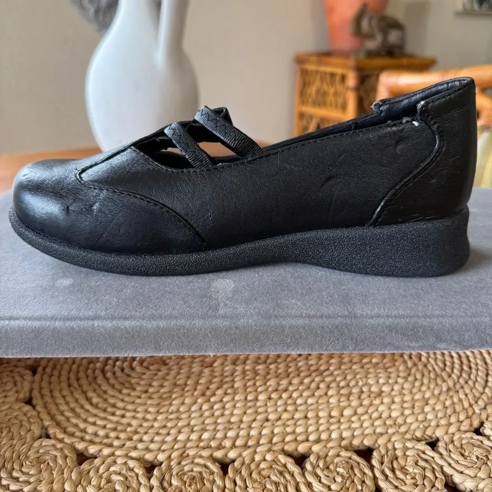 Petalia Girl’s Black Sienna Mary Jane Style Slip On Shoes Size 2